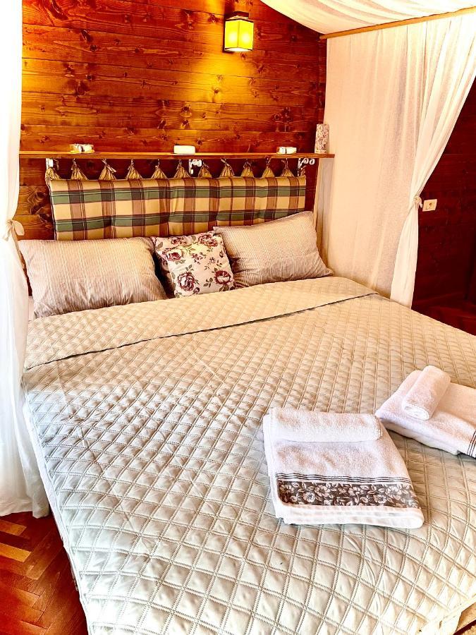 ブラショフApartament Rustic In Centrul Istoricアパートメント エクステリア 写真