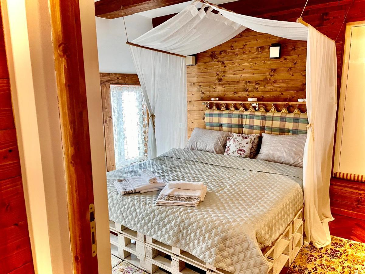 ブラショフApartament Rustic In Centrul Istoricアパートメント エクステリア 写真